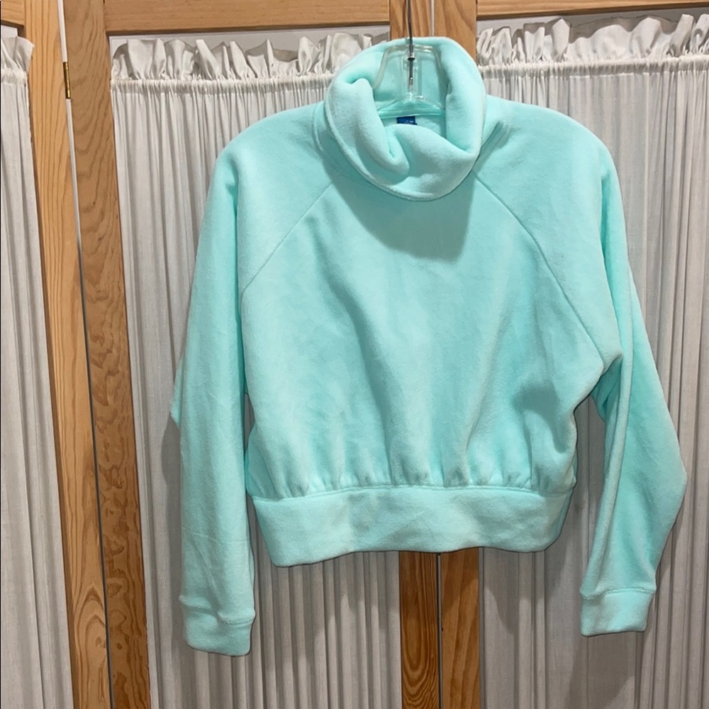 Girl mint green fleece top